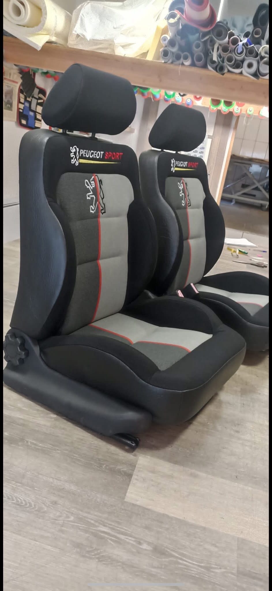 Sièges personnalisés pour 205 Rallye